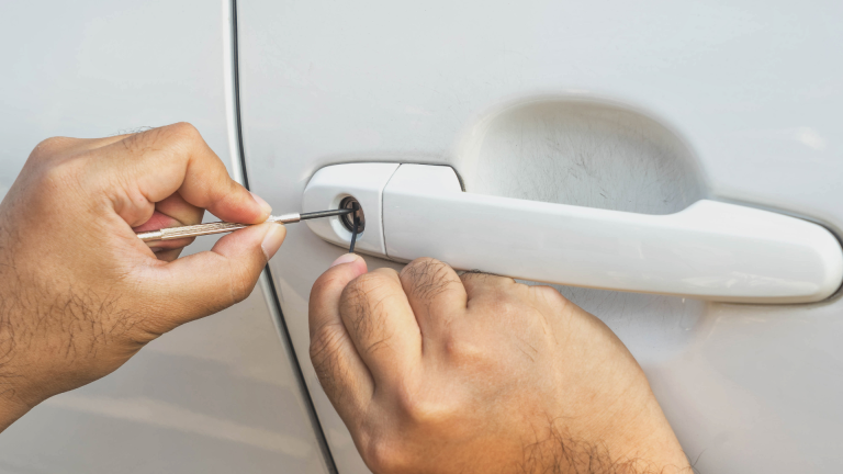 Swift Solutions: Car Key Replacement in Valencia, CA